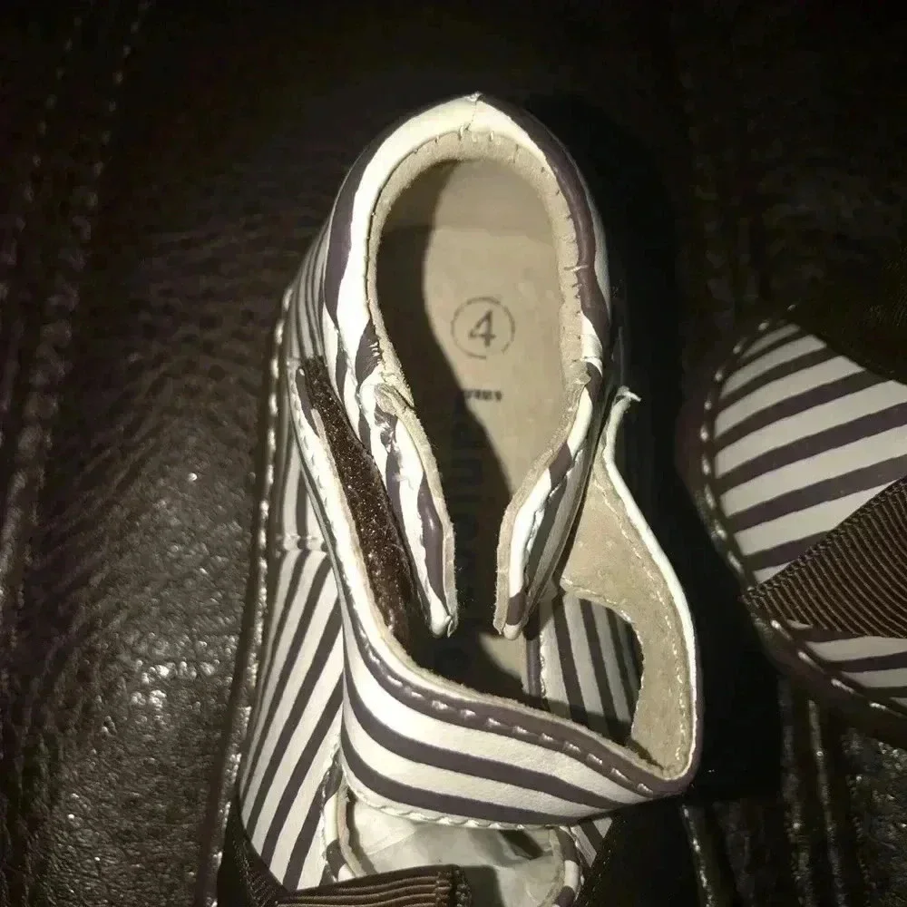 LITTLE GIRLS SZ 4 BROWN STRIPED SHOES - Picture 3 of 6